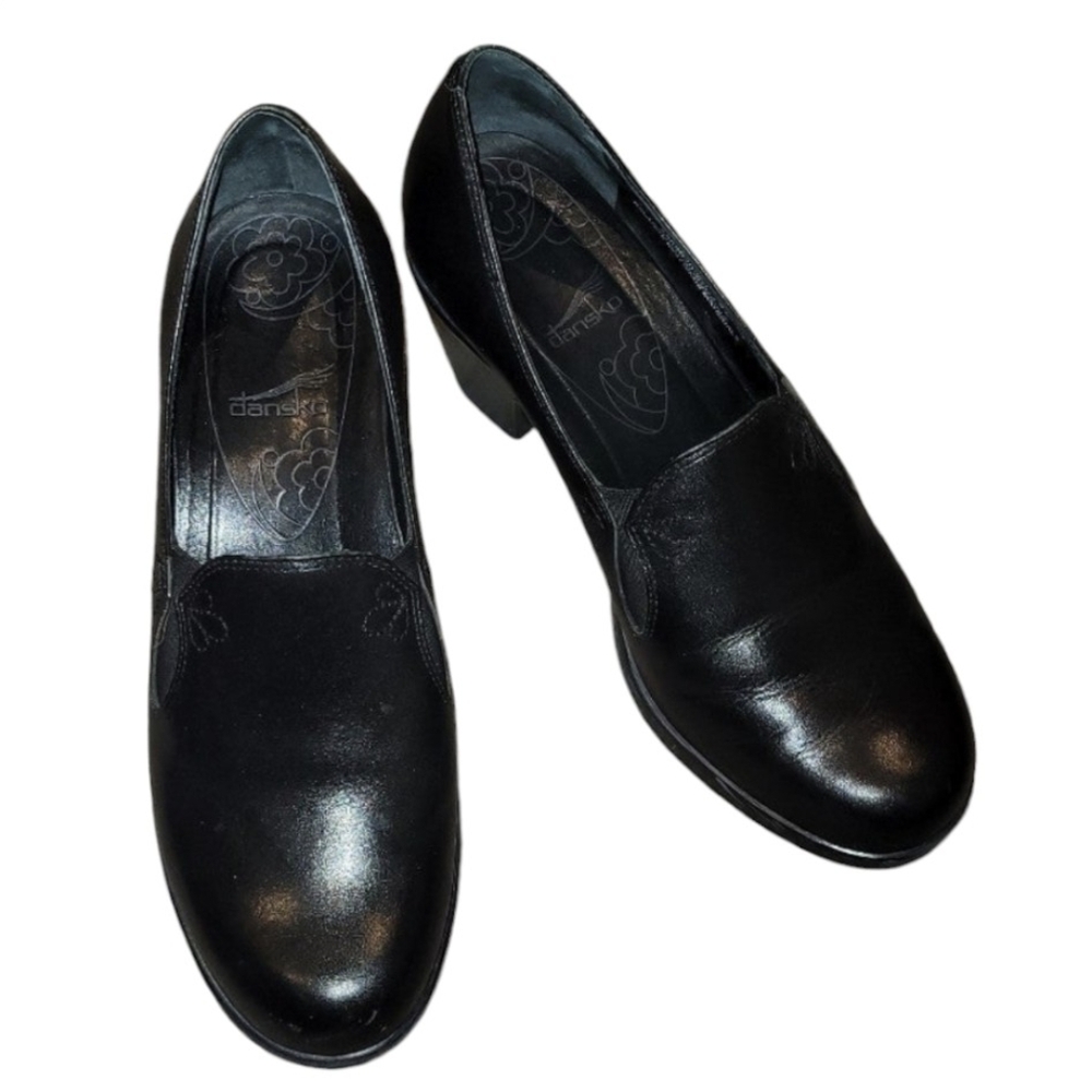 Dansko Women's Beth Black Leather Heeled Loafer - Picture 4 of 12